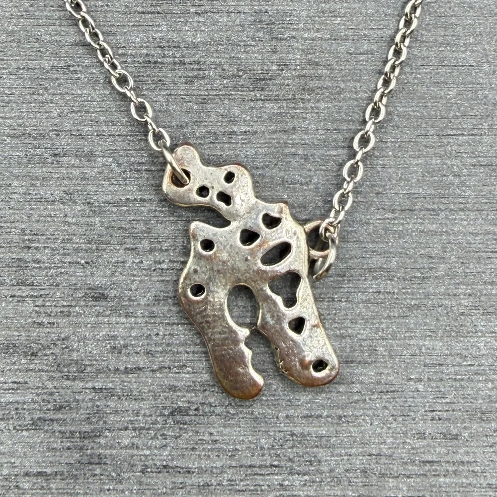N/A distinctive silver